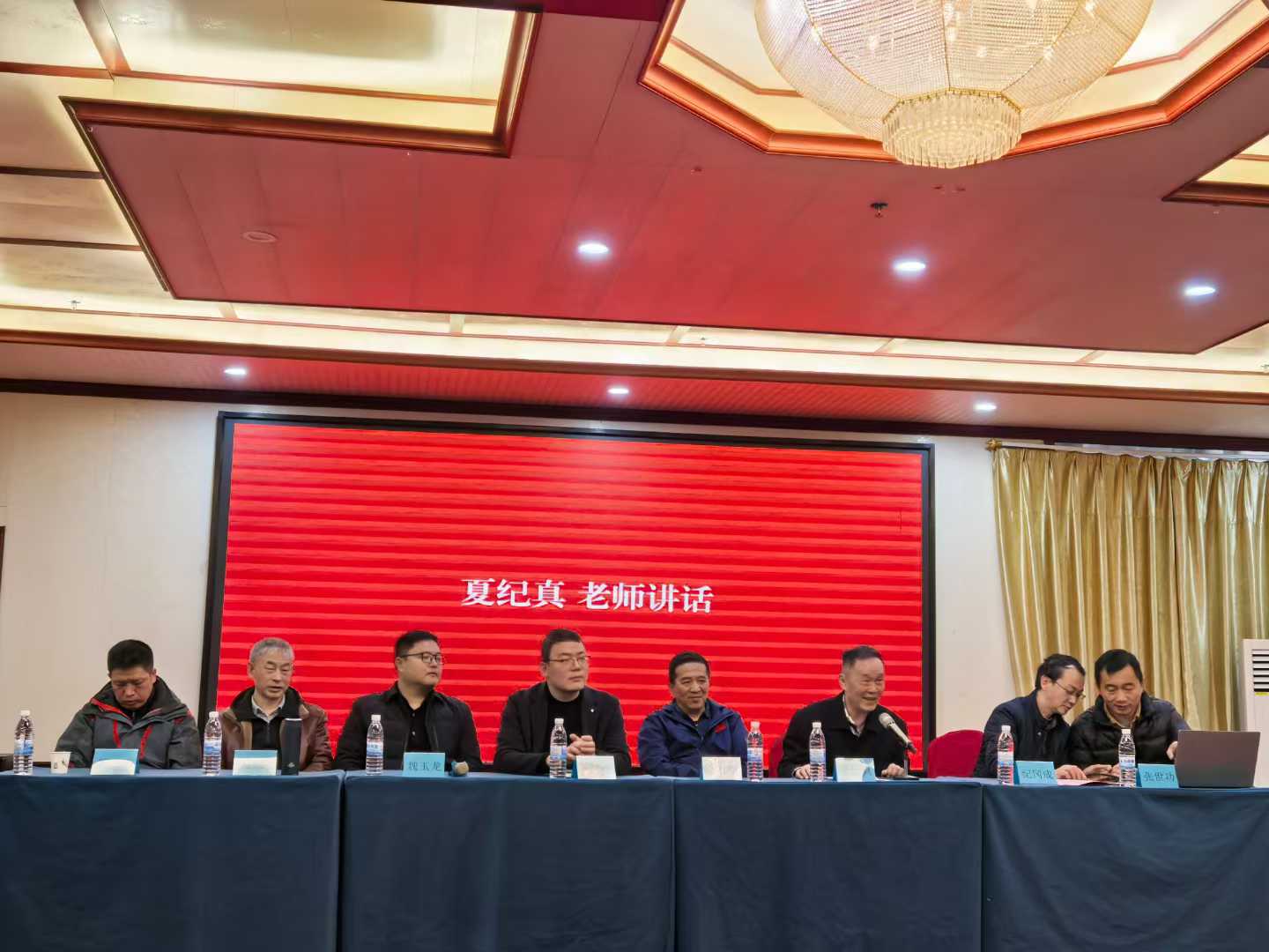 戳我試試